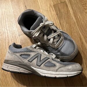 New Balance 990v4 sneakers